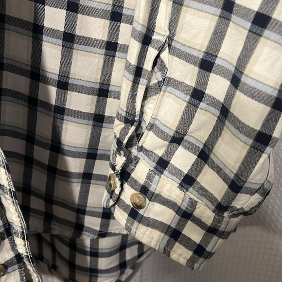 Eddie Bauer Button Down Collared Long Sleeve Blue & White Plaid Size Large shirt - Picture 4 of 10